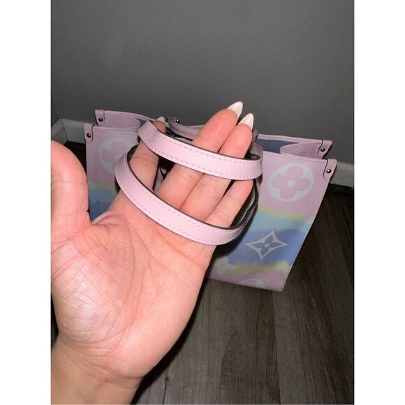 Louis Vuitton Monogram Coated Canvas Escale OnTheGo GM Tote Bag Pink Pastel - Picture 12 of 13